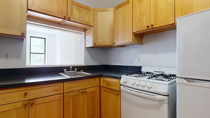 309 East 90th Street - Photo 5
