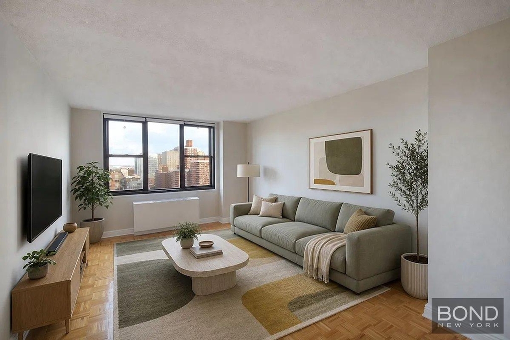 East 29th Street - Photo 0