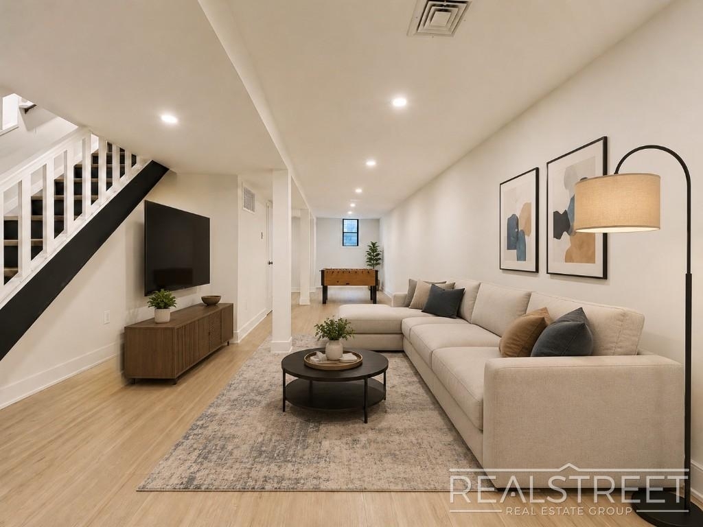 14 Spencer Place - Photo 15