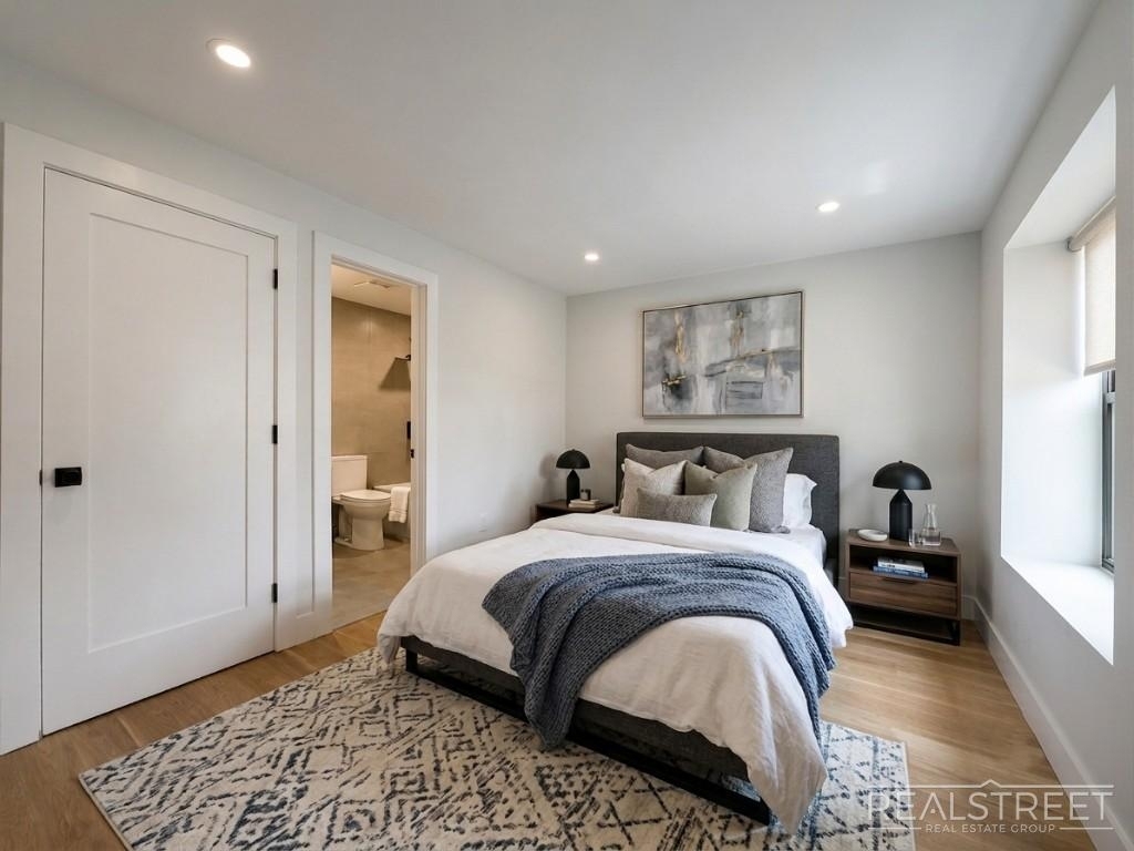 14 Spencer Place - Photo 13