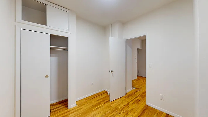 425 East 65th Street - Photo 4