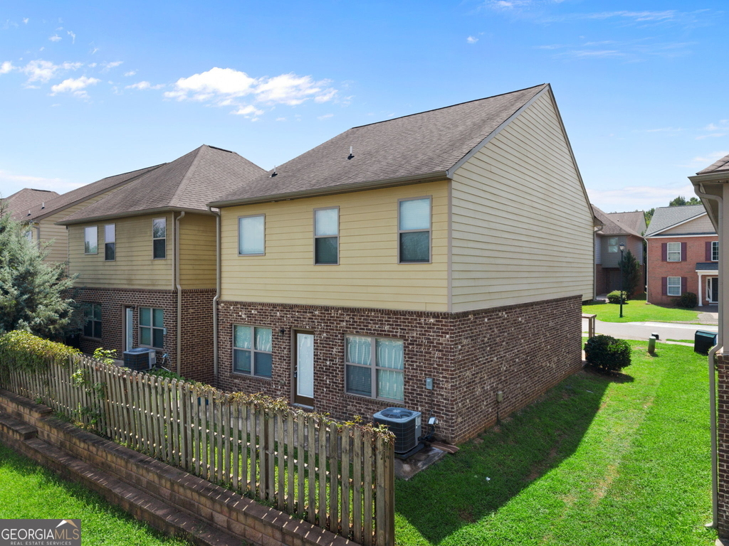 1240 Faye Court - Photo 33