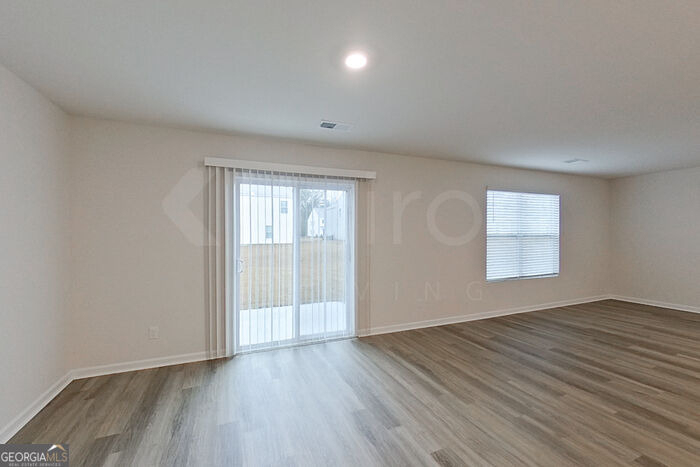 121 Overstreet Way - Photo 1