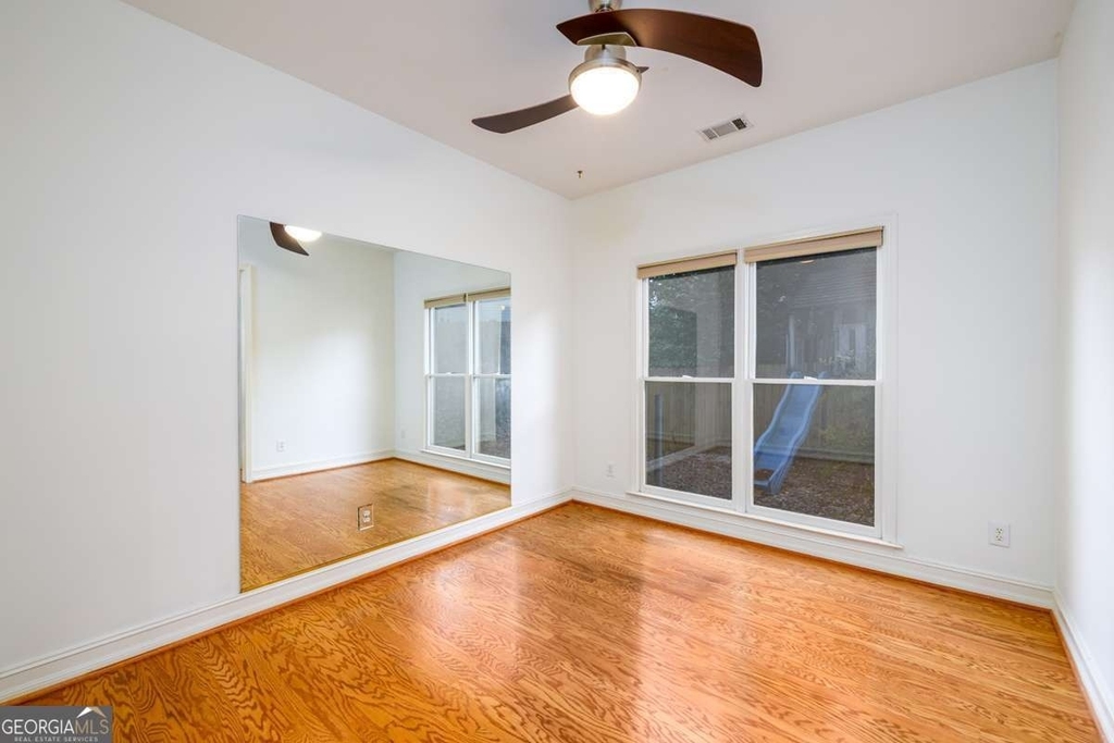 1560 Oak Park Cove - Photo 25