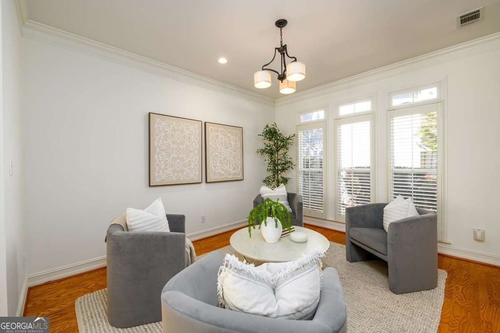 1560 Oak Park Cove - Photo 3