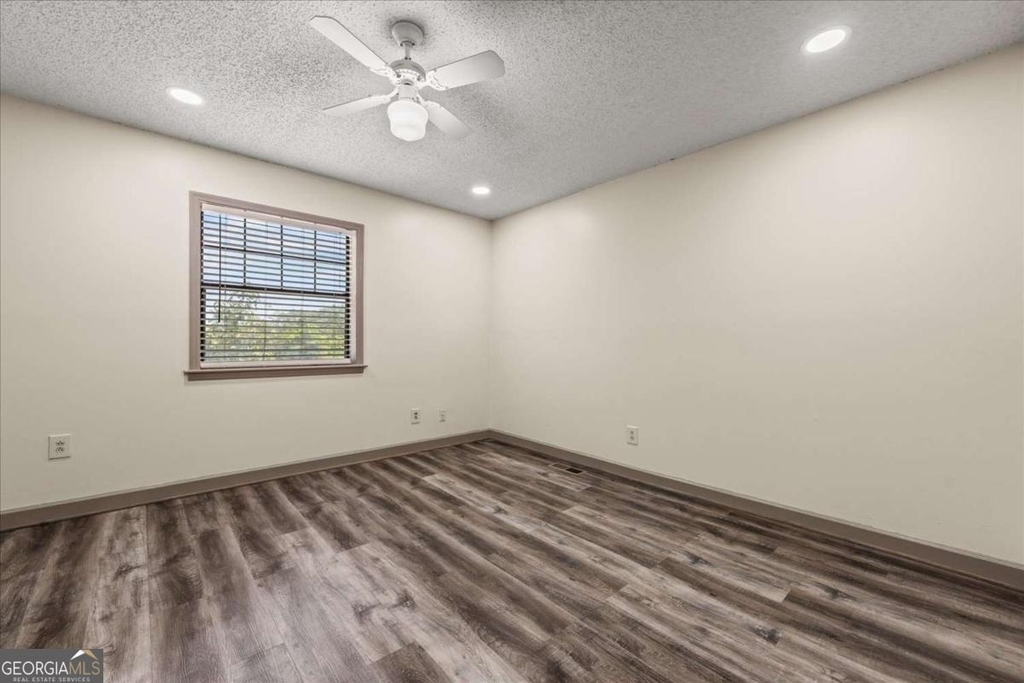 210 Appleby Drive - Photo 18