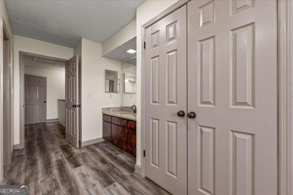 210 Appleby Drive - Photo 17