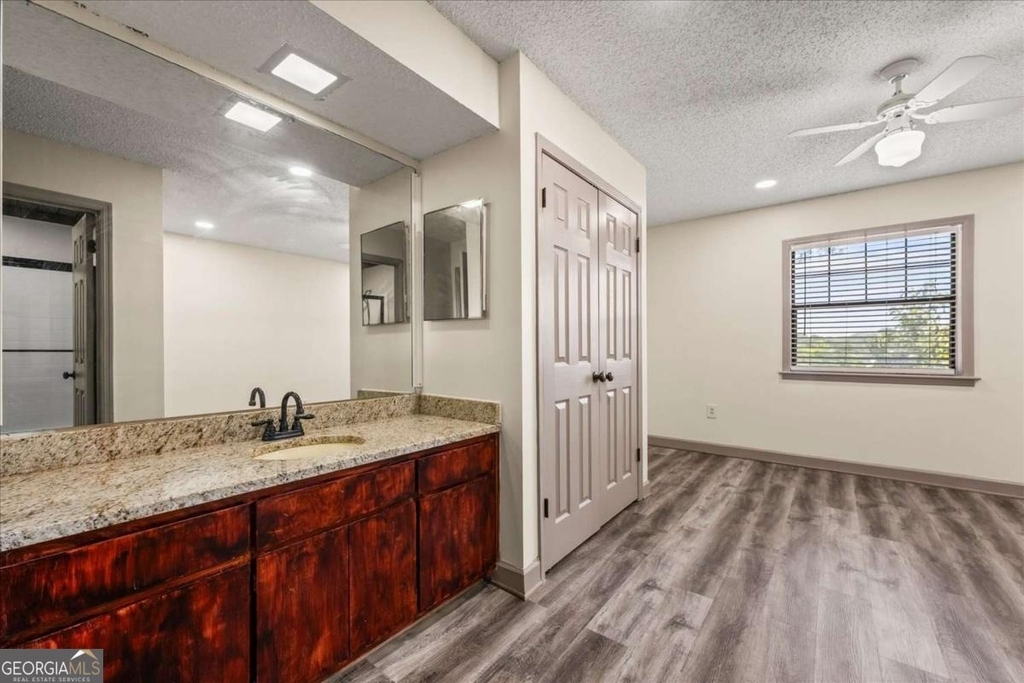 210 Appleby Drive - Photo 16