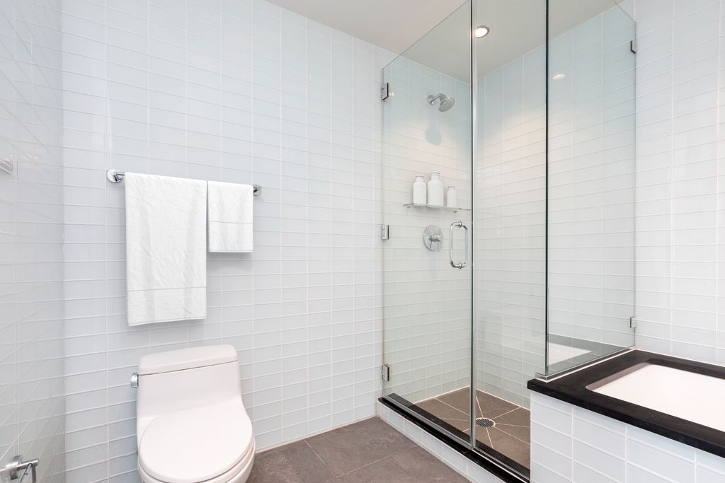 554 West 54th Street - Photo 9