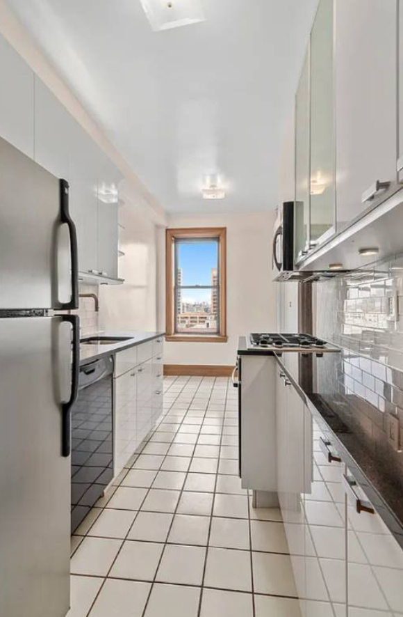 On West 107th St and Central Park West  - Photo 5