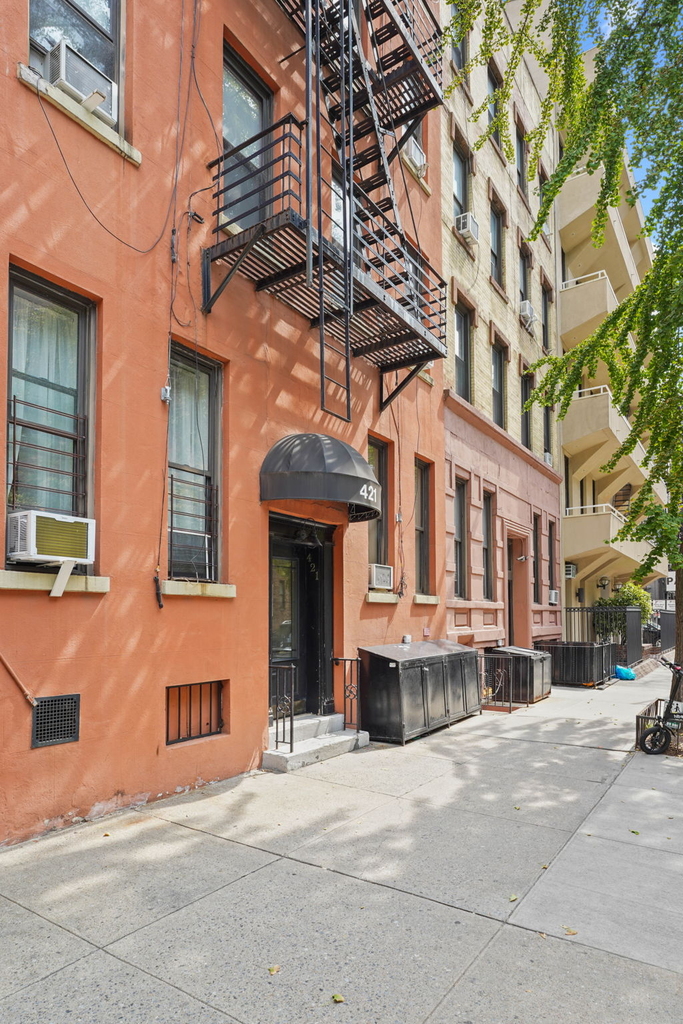 421 East 78th Street - Photo 4