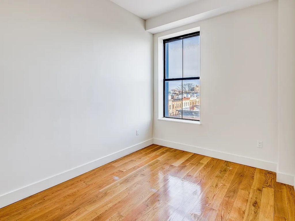 16-80 Madison Street - Photo 2