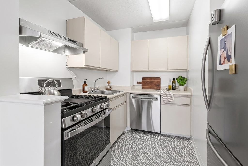 301 West 110th Street - Photo 2