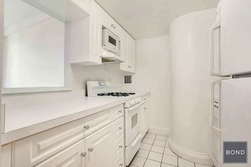 1 Astor Place - Photo 5