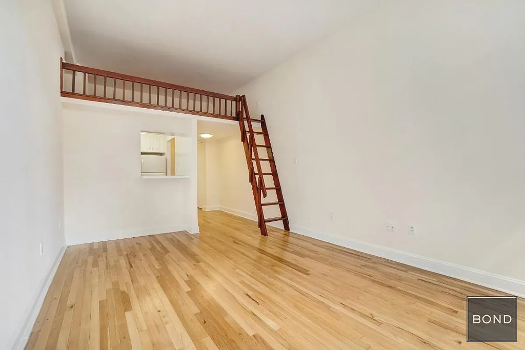 1 Astor Place - Photo 3