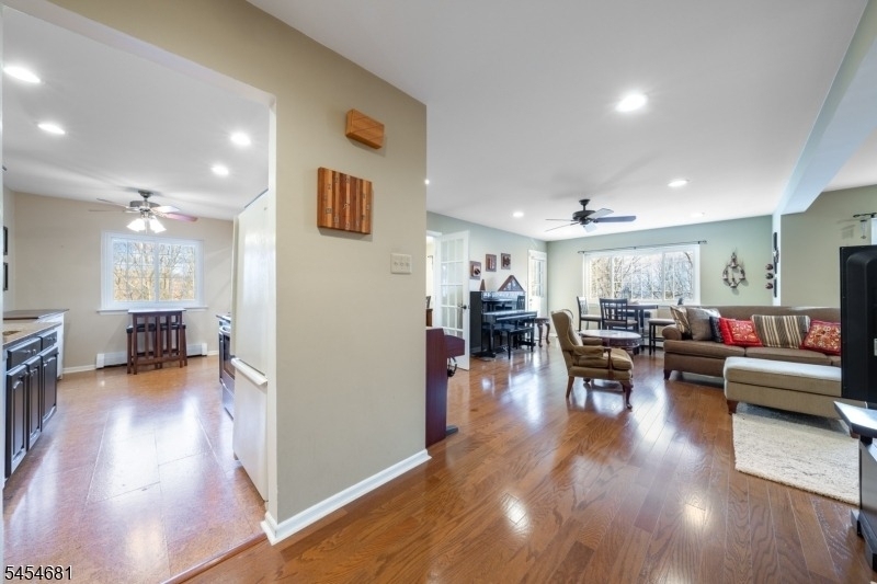 21 Foxwood Dr - Photo 2