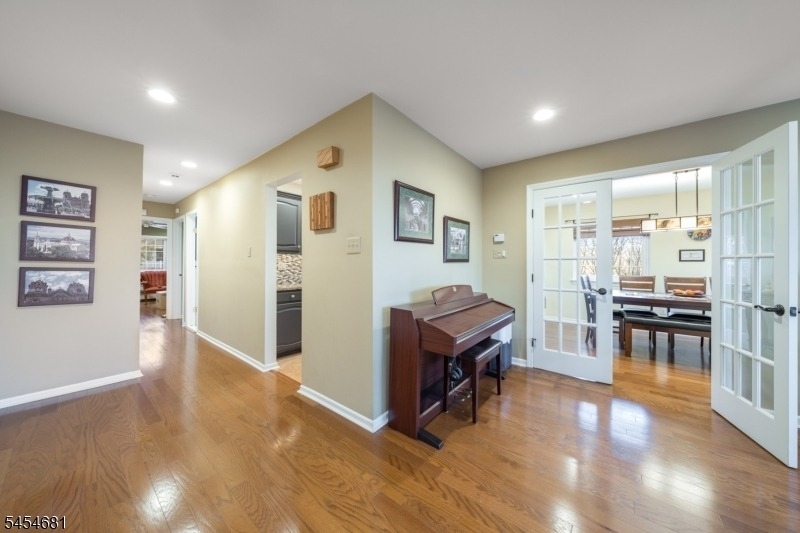 21 Foxwood Dr - Photo 1