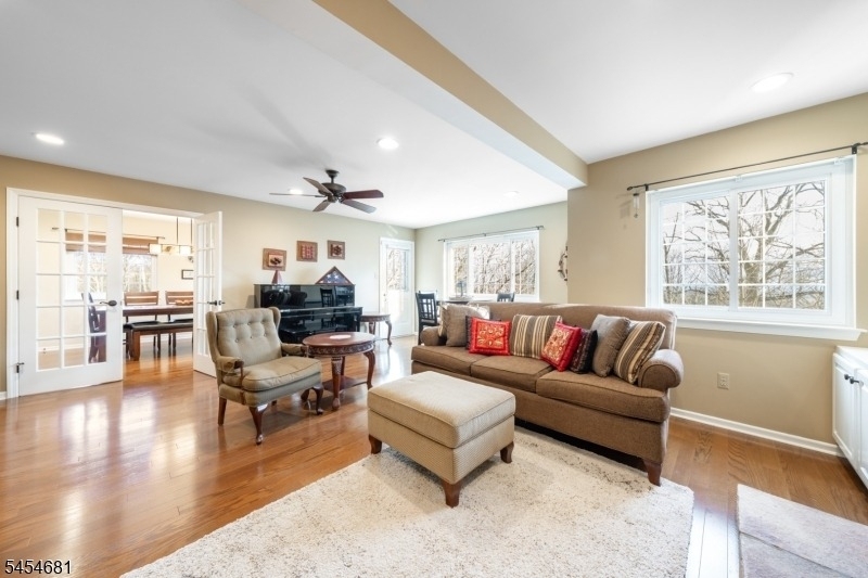 21 Foxwood Dr - Photo 5