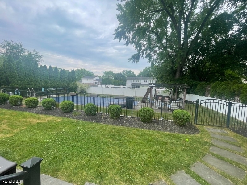 11 Benjamin Pl - Photo 25