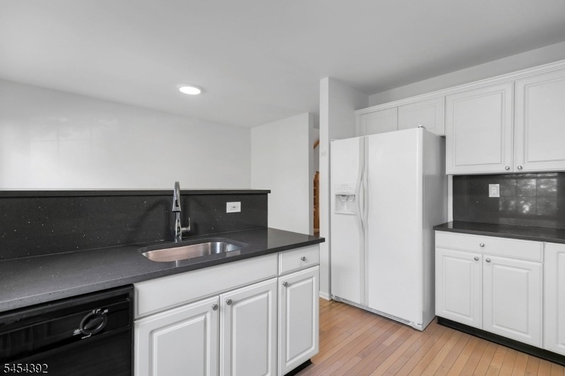 9 Knox Ct - Photo 13