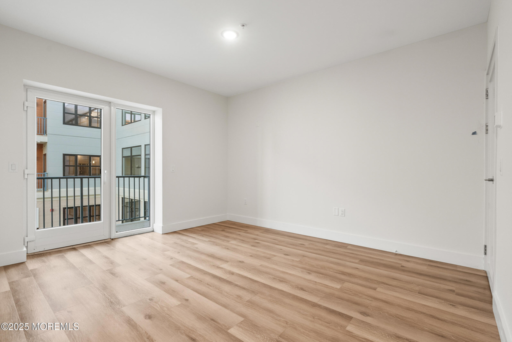 185 Morris Avenue - Photo 8