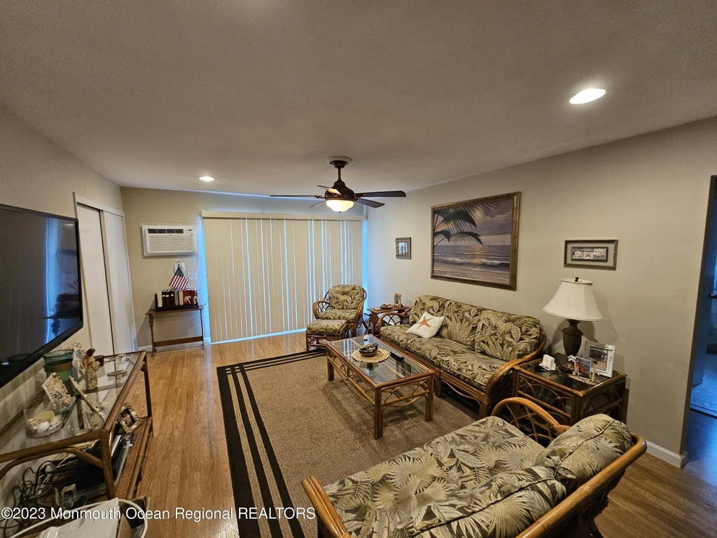 1187 Ocean Avenue - Photo 2