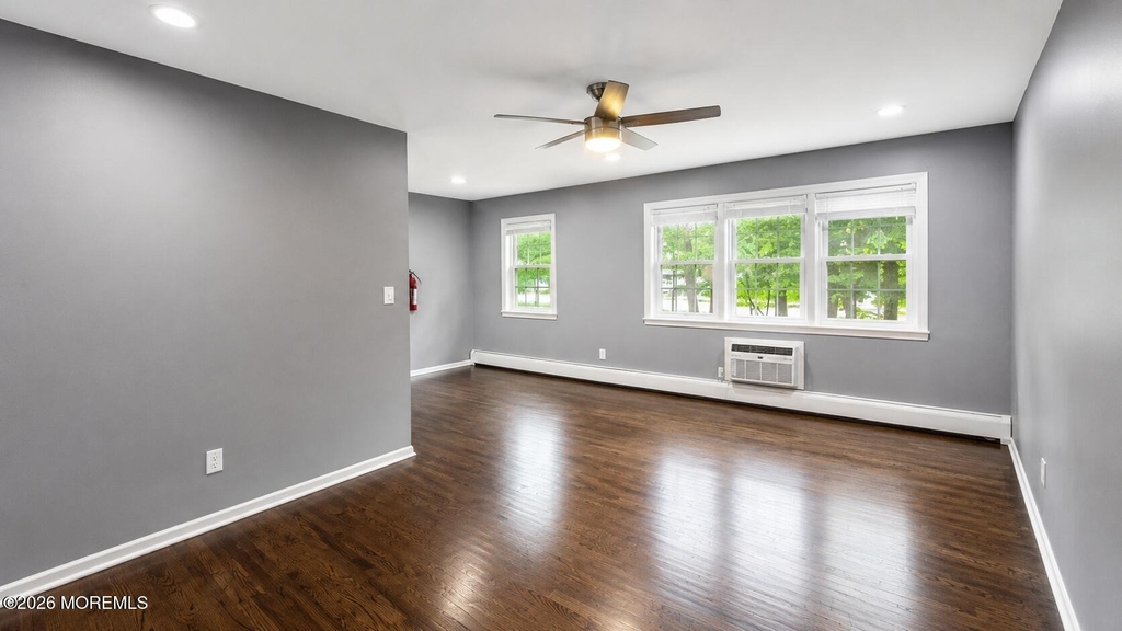 364 Westwood Avenue - Photo 3