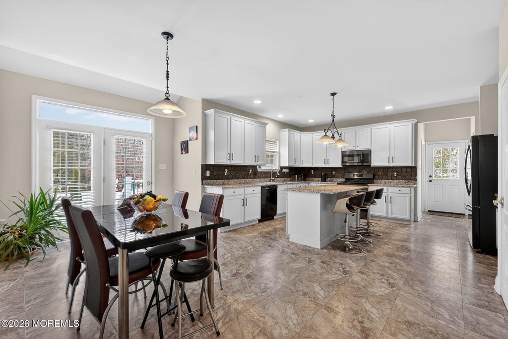 153 Sandra Way - Photo 6