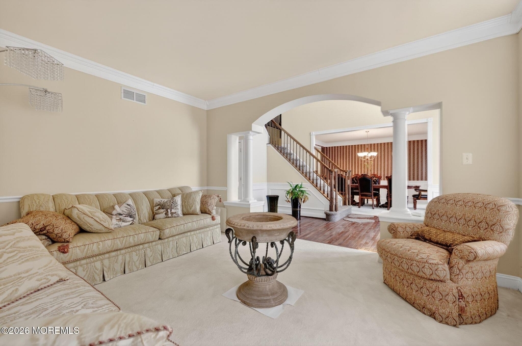 153 Sandra Way - Photo 2