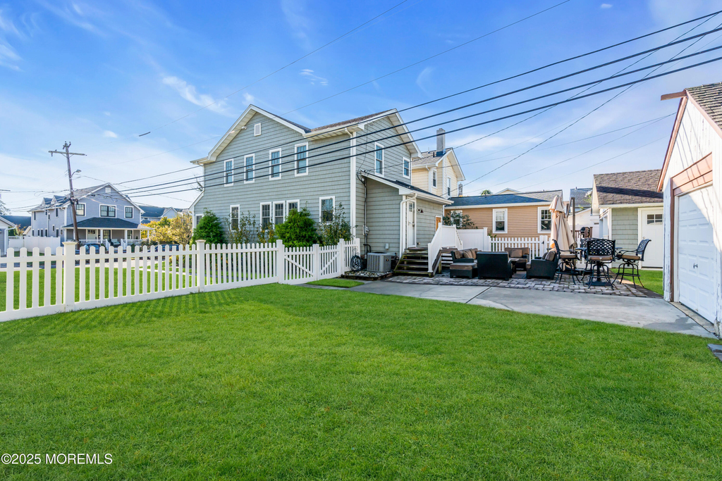 1003 C Street - Photo 39