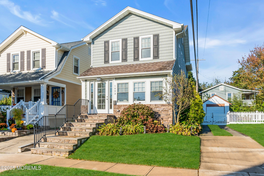 1003 C Street - Photo 1