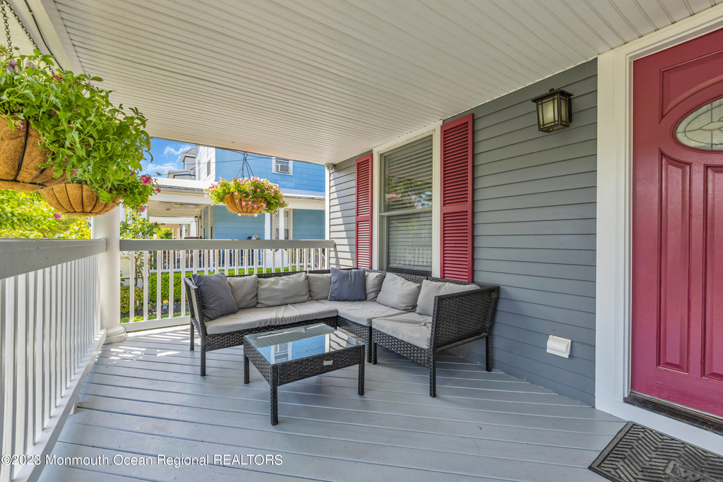 307 6th Avenue - Photo 2
