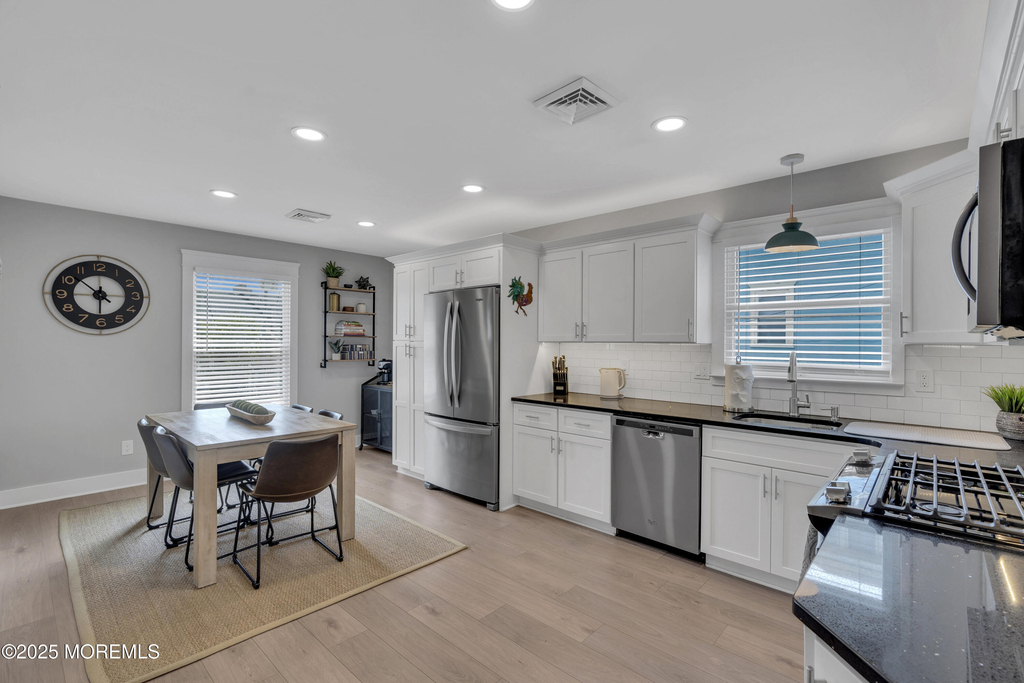 307 6th Avenue - Photo 12