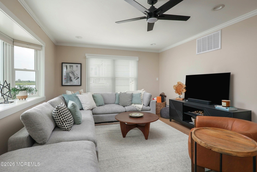 447 Tunney Avenue - Photo 5