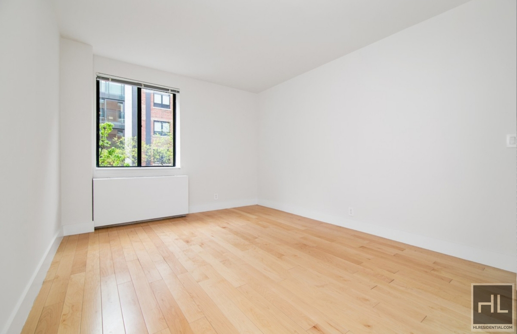 West 53 Street - Photo 1