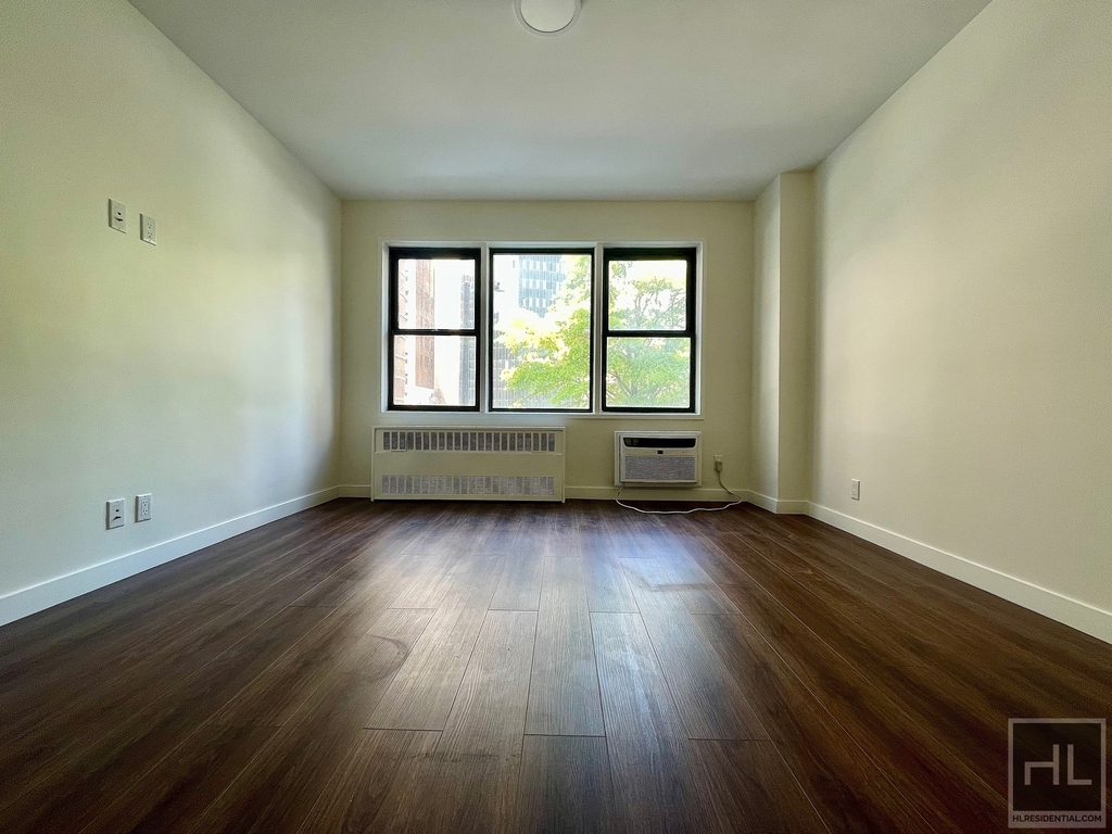 East 36 Street - Photo 1