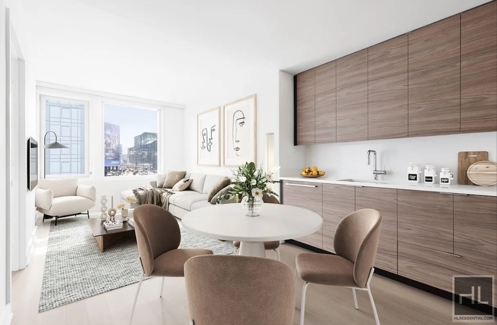West 38th Street - Photo 1