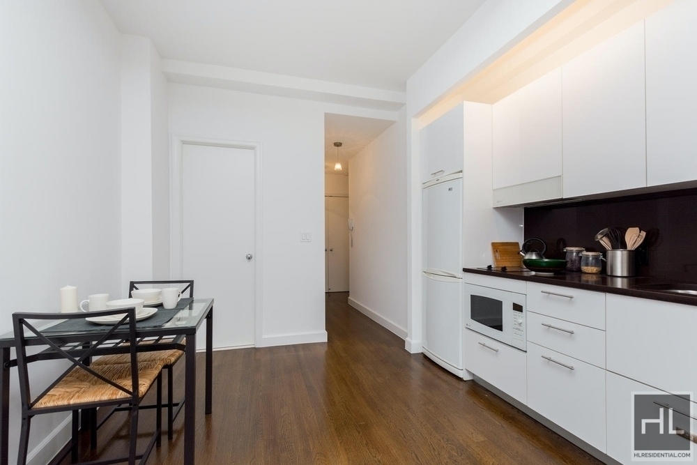 West 91st Street - Photo 1
