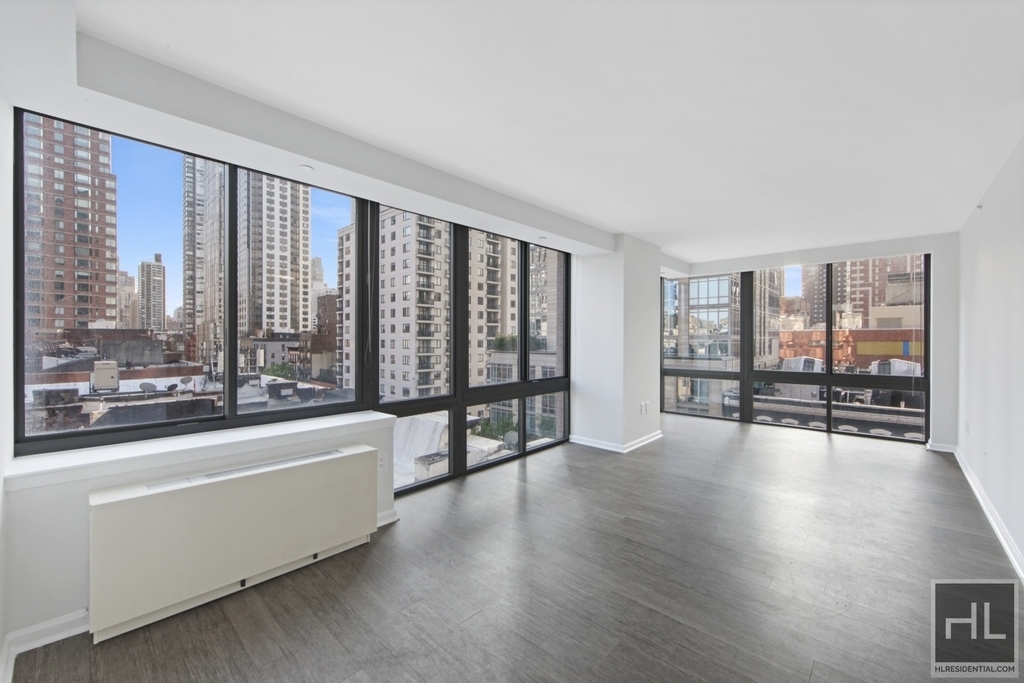 East 92nd Street - Photo 0