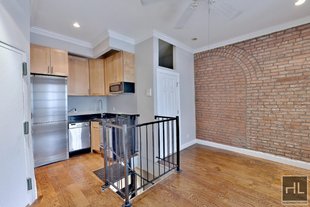 Hudson St - Photo 1
