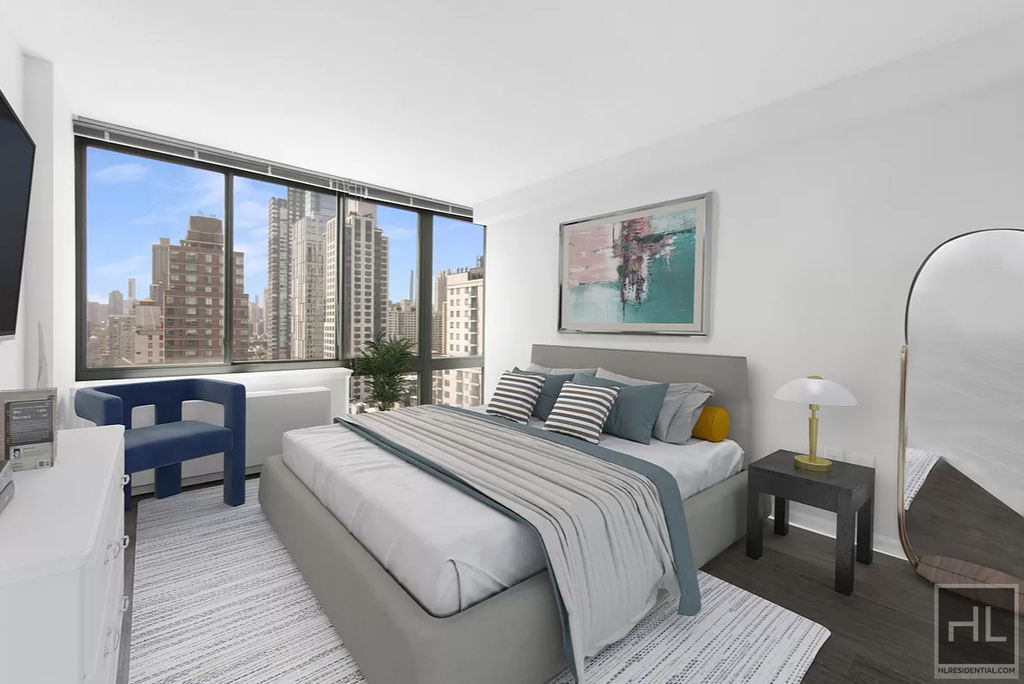 East 92nd Street - Photo 3