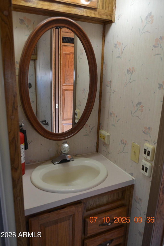 677 S Warner Drive - Photo 8