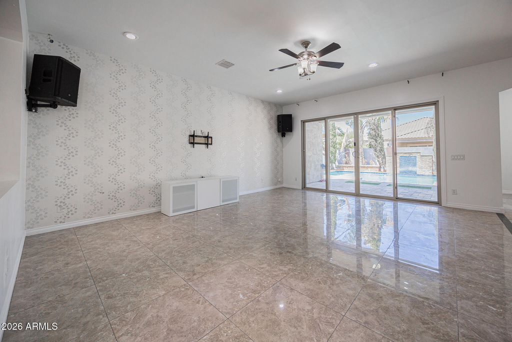 224 E Mead Drive - Photo 3