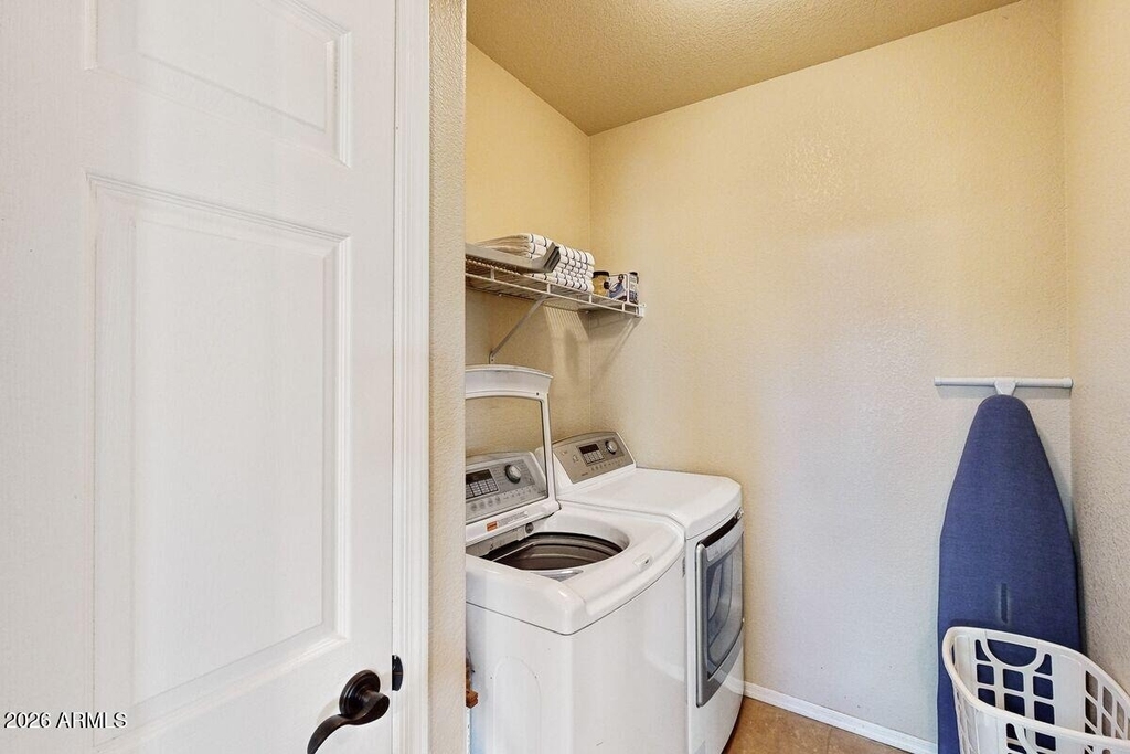 7050 E Sunrise Drive - Photo 15