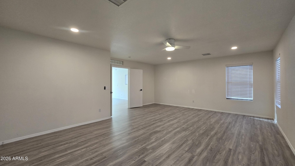 638 E Springfield Place - Photo 16