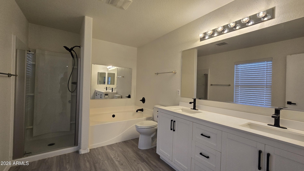 638 E Springfield Place - Photo 17
