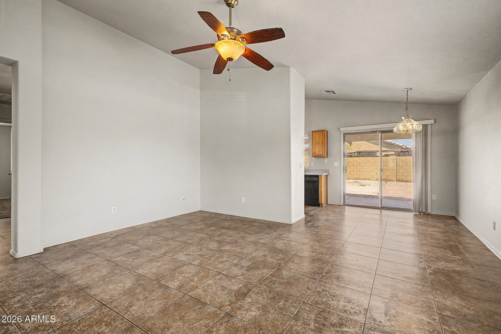 8904 W Edgemont Avenue - Photo 3