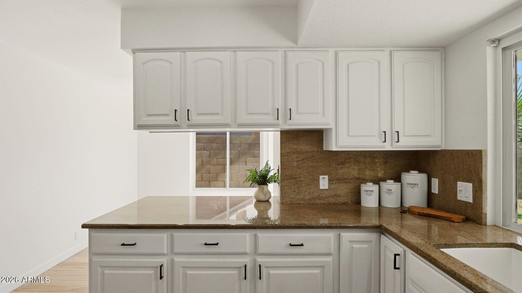 15221 N 42nd Place - Photo 17