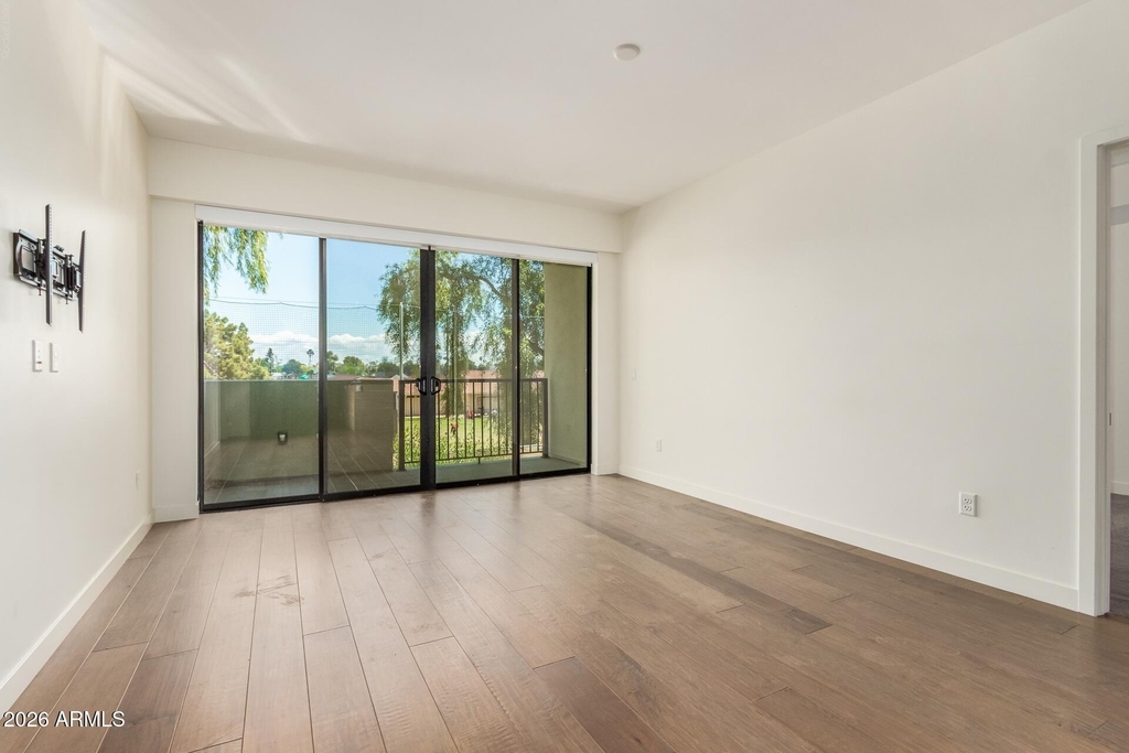 2300 E Campbell Avenue - Photo 10