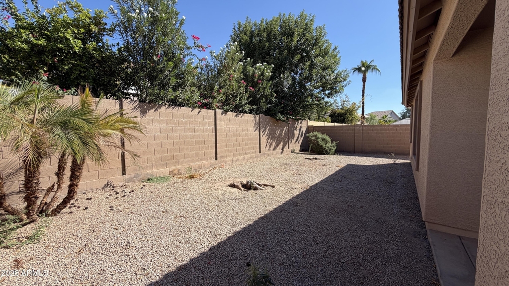3905 E Cloudburst Drive - Photo 15